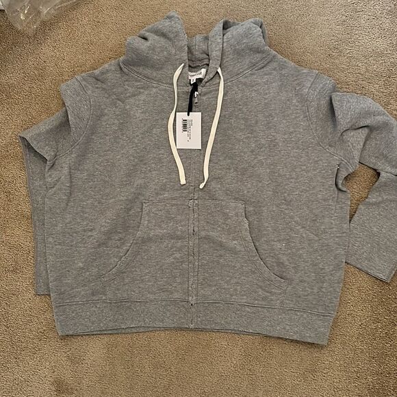 Bandier NYW Medium Grey Zip Up - Picture 1 of 5